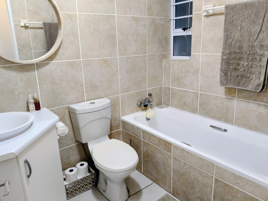 3 Bedroom Property for Sale in Marina Martinique Eastern Cape